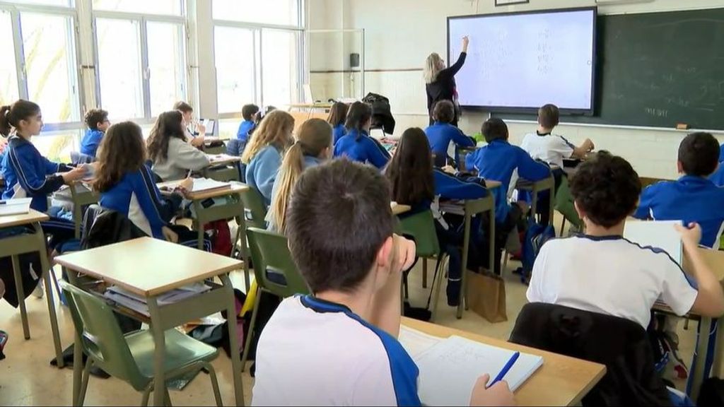 UNESCO avisa de escasez y desmotivación de docentes: más de 720 plazas de Matemáticas sin cubrir en España en 2023