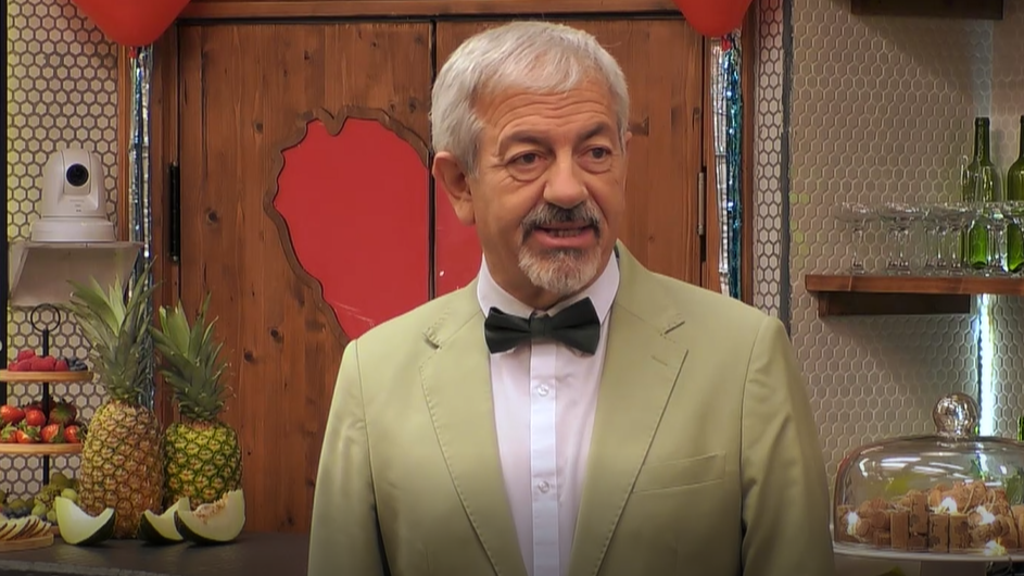 Carlos Sobera celebrando el 9º Aniversario de 'First Dates'