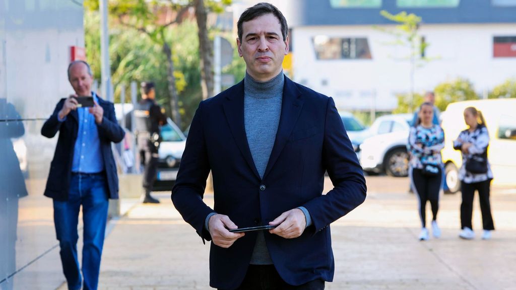 David Sánchez solo responde a su abogado y sale de la sala con dos imputaciones más