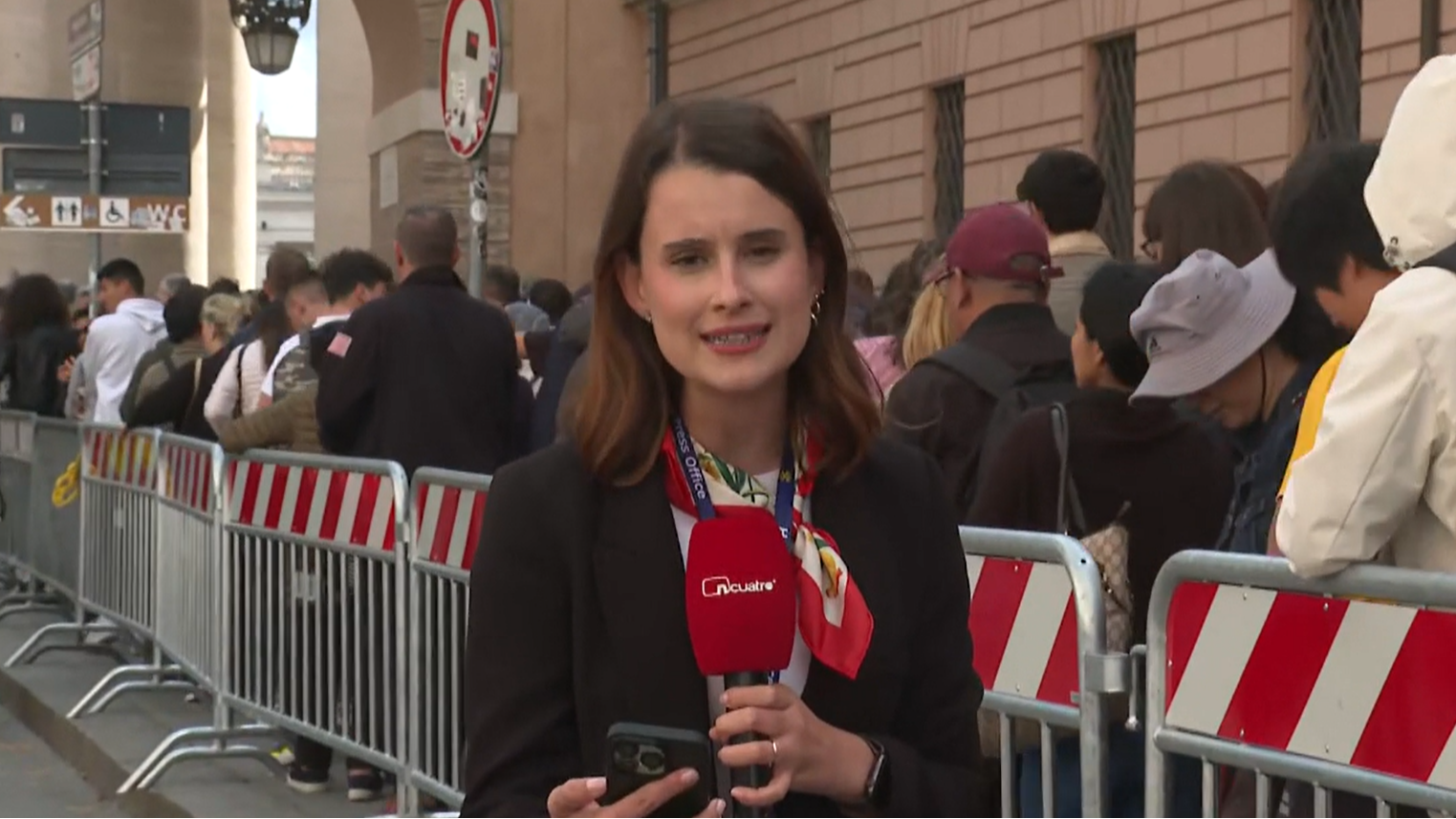 Descontrol e incertidumbre durante los últimos momentos para ver al papa Francisco