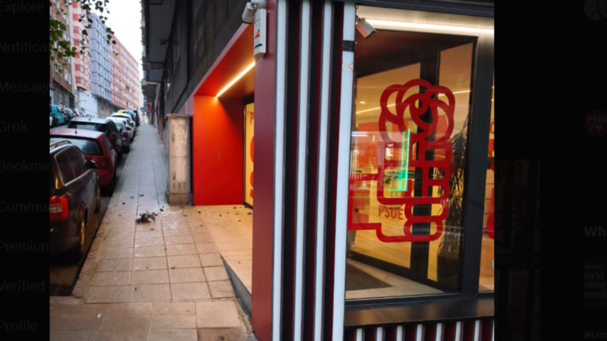 El PSOE denuncia un "atentado" con explosivos caseros contra su sede en Cantabria durante un acto de Memoria Democrática
