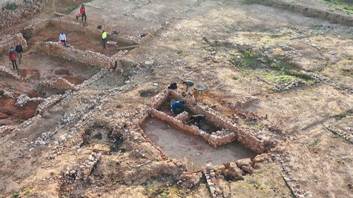 El yacimiento del Vilar se corresponde a la antigua ciudad íbera de Kissa