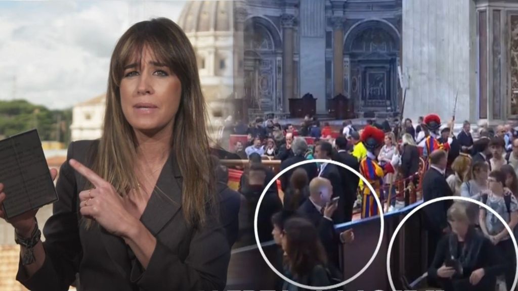 Las alertas de los móviles sonando en la basílica