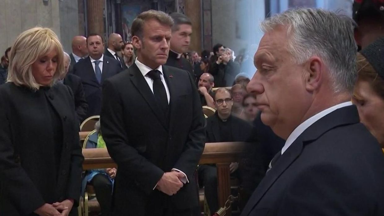 Líderes internacionales como Macron, Orbán o Lula da Silva presentan sus primeros respetos ante el féretro del papa Francisco