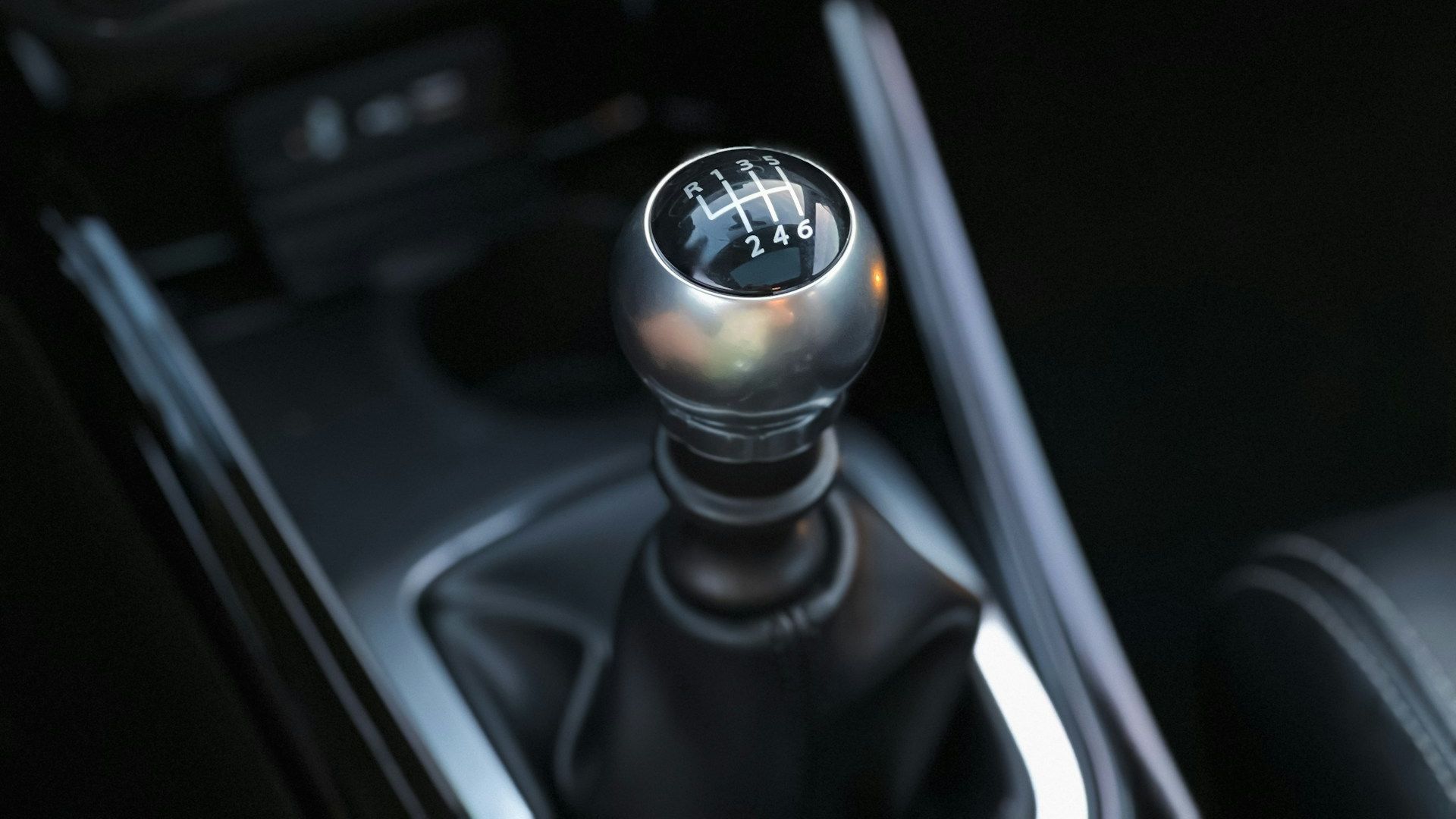 Puede que no falte mucho para ver una palanca de cambios en un coche eléctrico