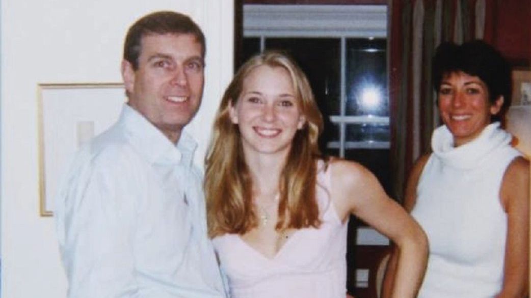 El príncipe Andrés y Virginia Giuffre en una imagen de archivo.