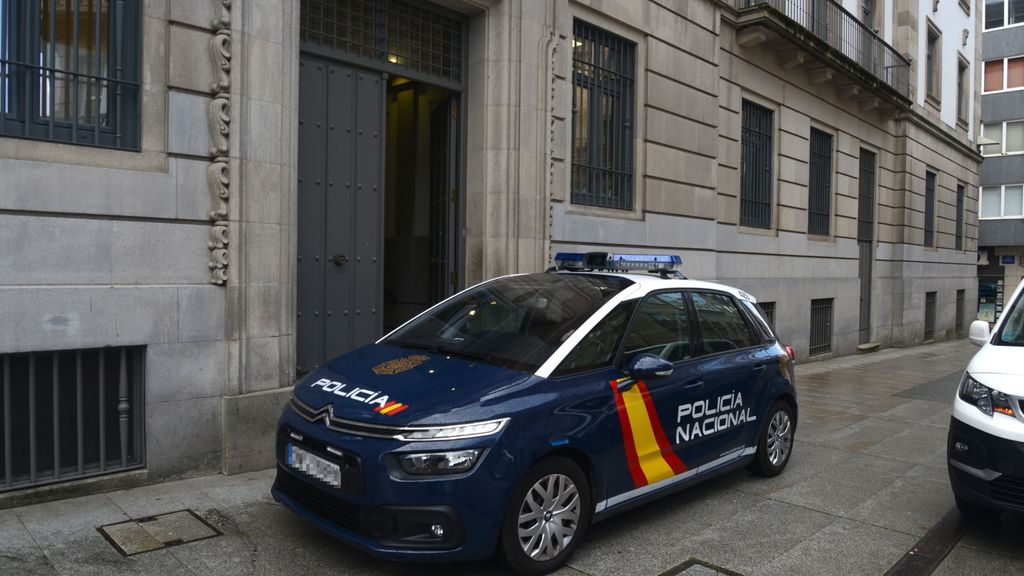 Retiran la tutela a un padre por mostrar porno a su hijo menor de seis años en Vigo