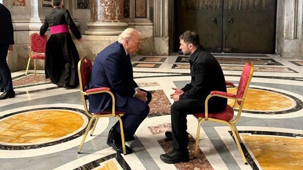 Volodimir Zelenski y Donald Trump mantienen una reunión "muy productiva" antes del funeral del papa Francisco en Roma