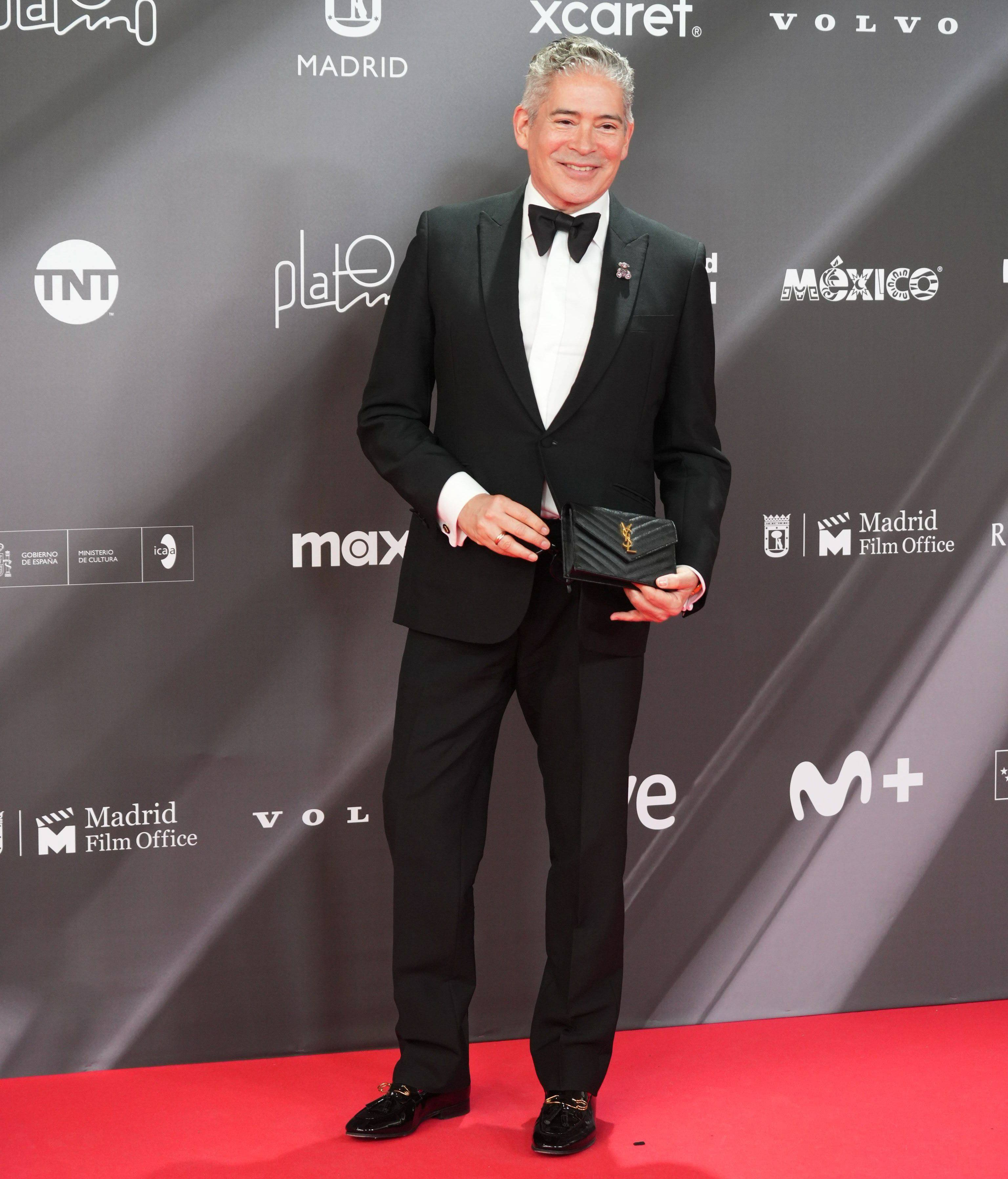 Boris Izaguirre en la alfombra roja de los Premios Platino 2025