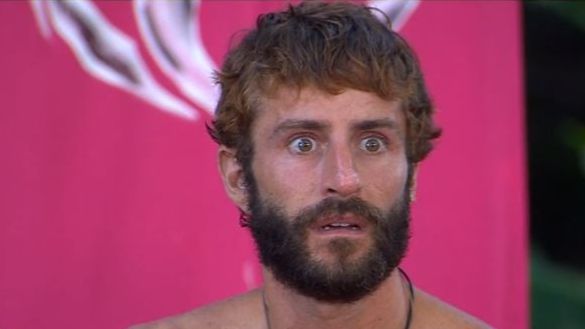 El asombro de Pelayo instantes antes de materializarse el cambio de equipos de 'Supervivientes'