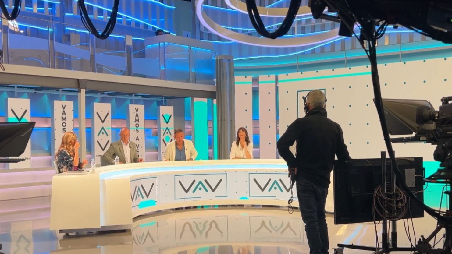 El detrás de escena del apagón en el plató de 'Vamos a Ver' y las reacciones en la calle