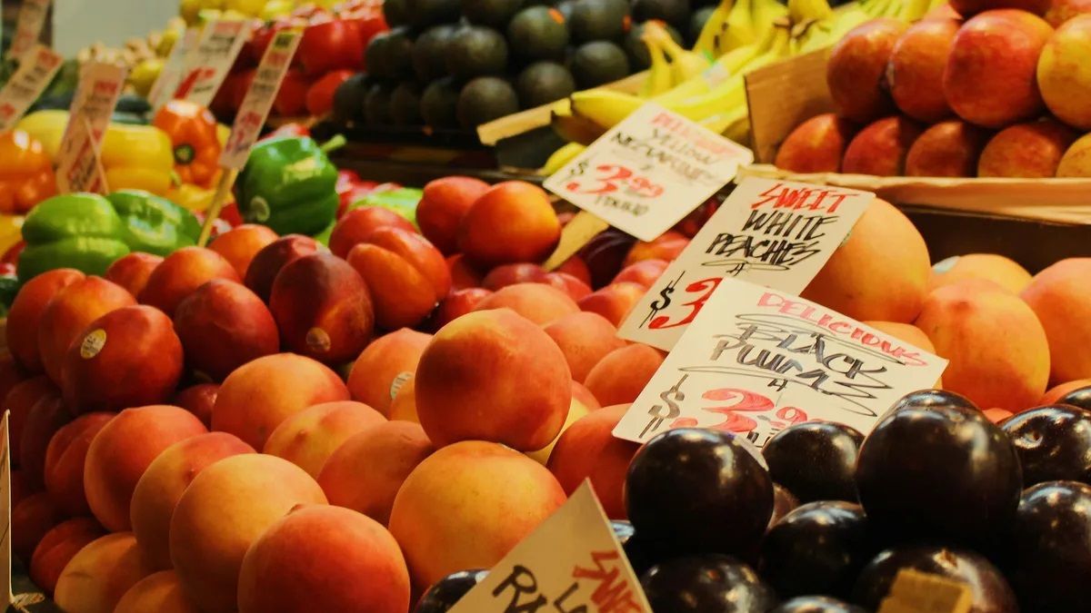 Frutas en el supermercado y sus respectivos precios