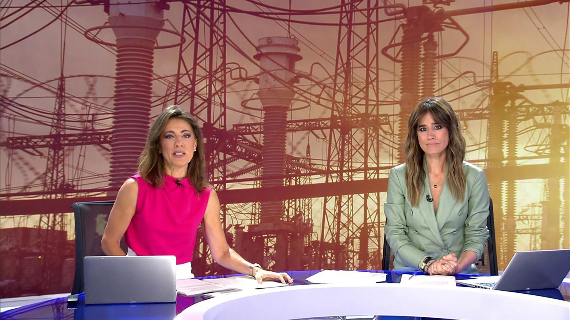 Con Isabel Jiménez y Ángeles Blanco Informativos Telecinco 2025 Mediodía 29/04/2025