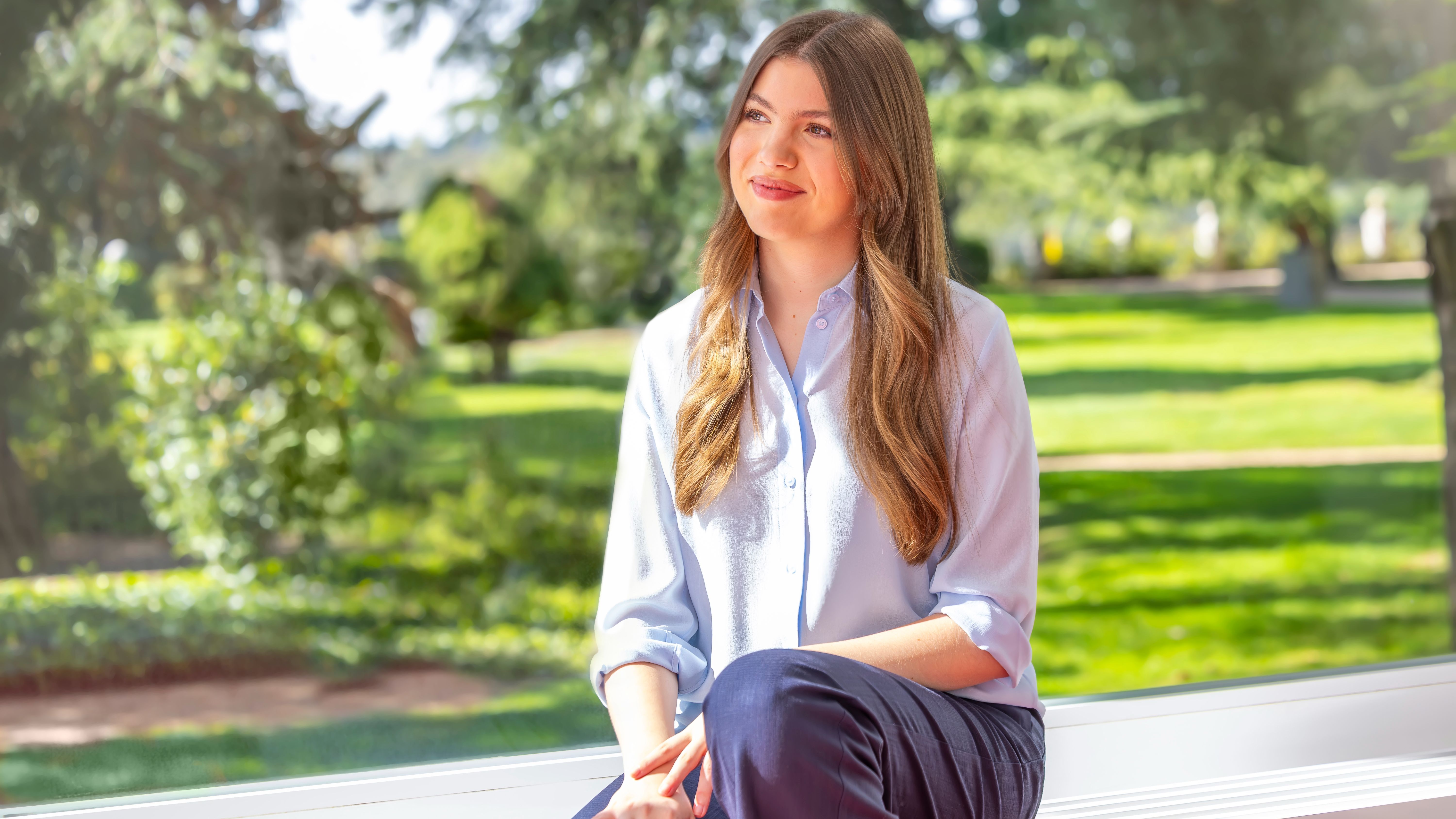 La infanta Sofía en su posado por su 18º cumpleaños