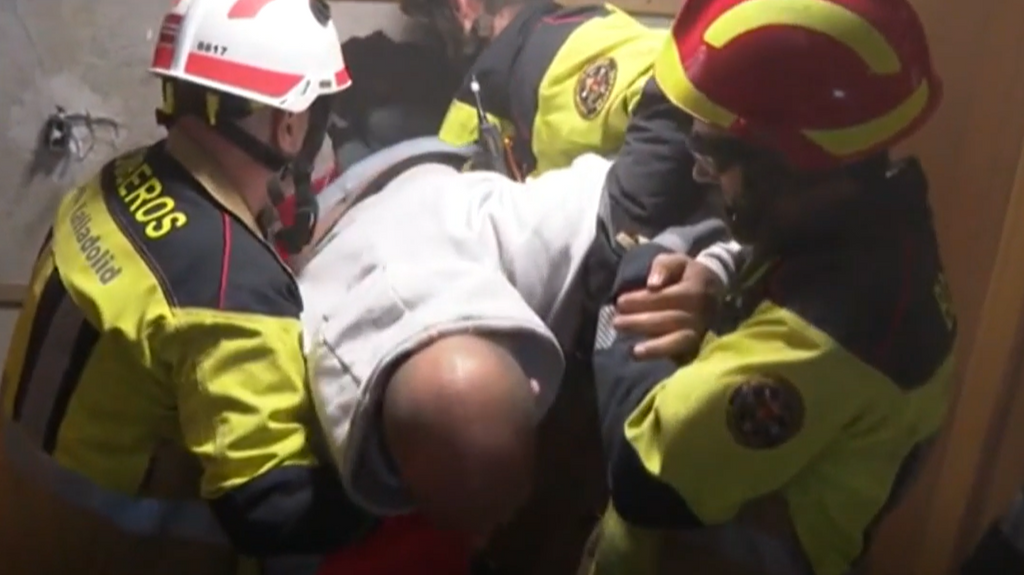 El apagón dejó a cientos de personas atrapadas en ascensores