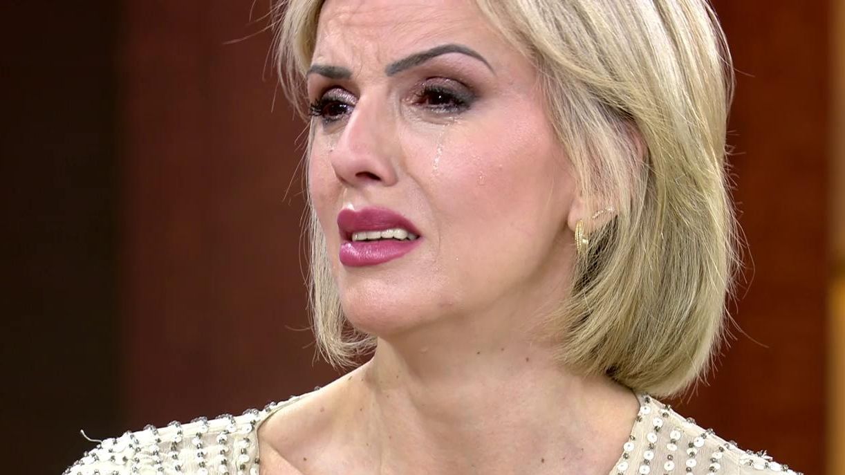 El impacto de Gloria al descubrir en directo que su madre biológica falleció hace 28 años: "Tienes dos hermanas más"