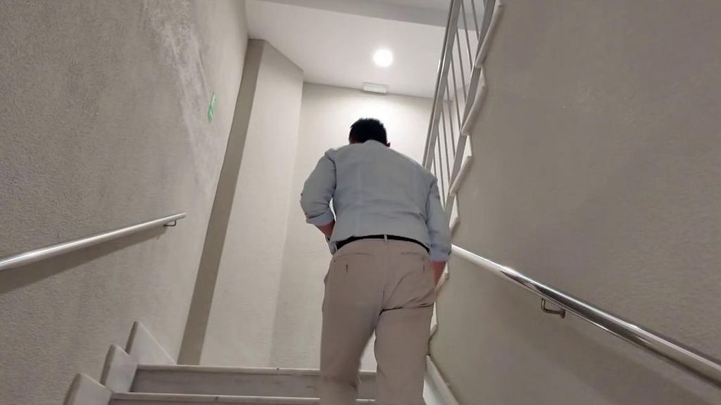 El Día Mundial sin Ascensor, los beneficios de subir andando las escaleras, como tuvo que hacer la gente con el apagón.