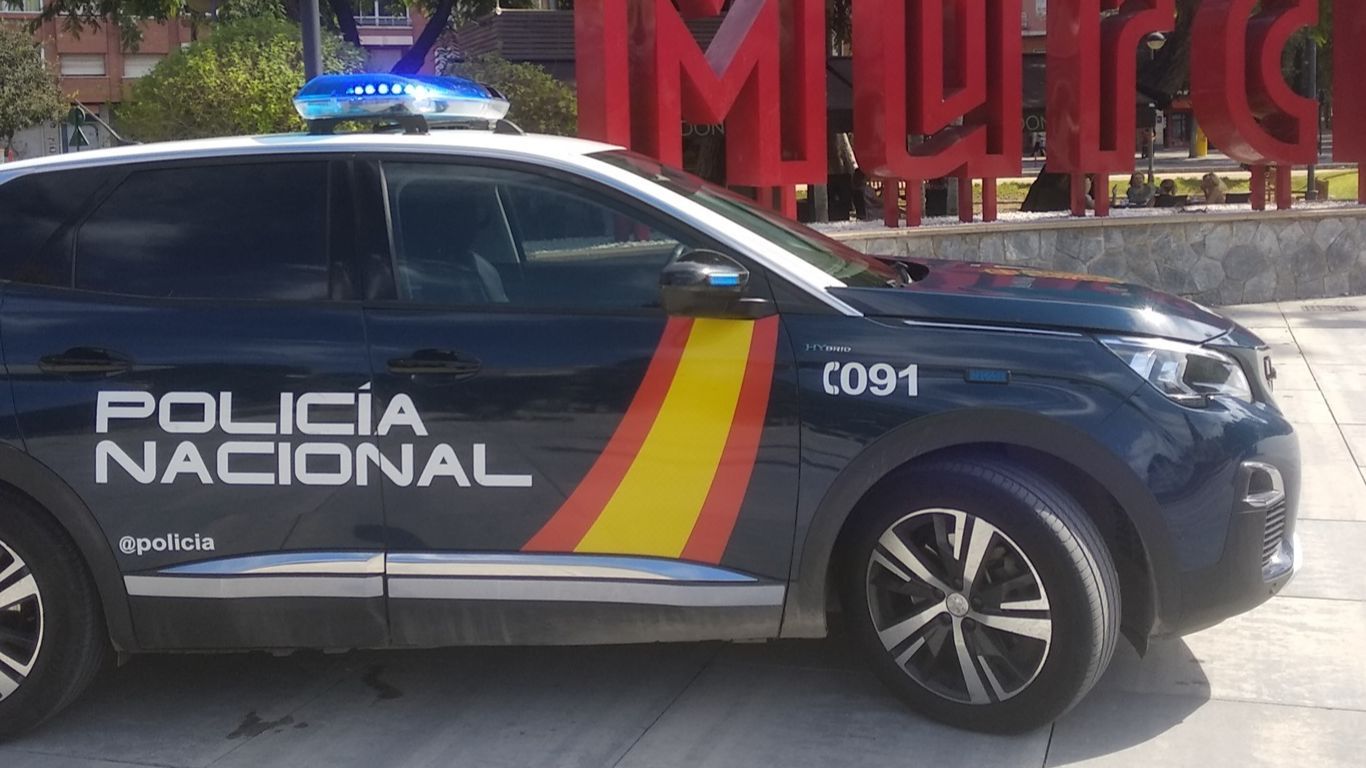 La Policía Nacional ha detenido en Calasparra a un hombre tras hacerse pasar por un agente.