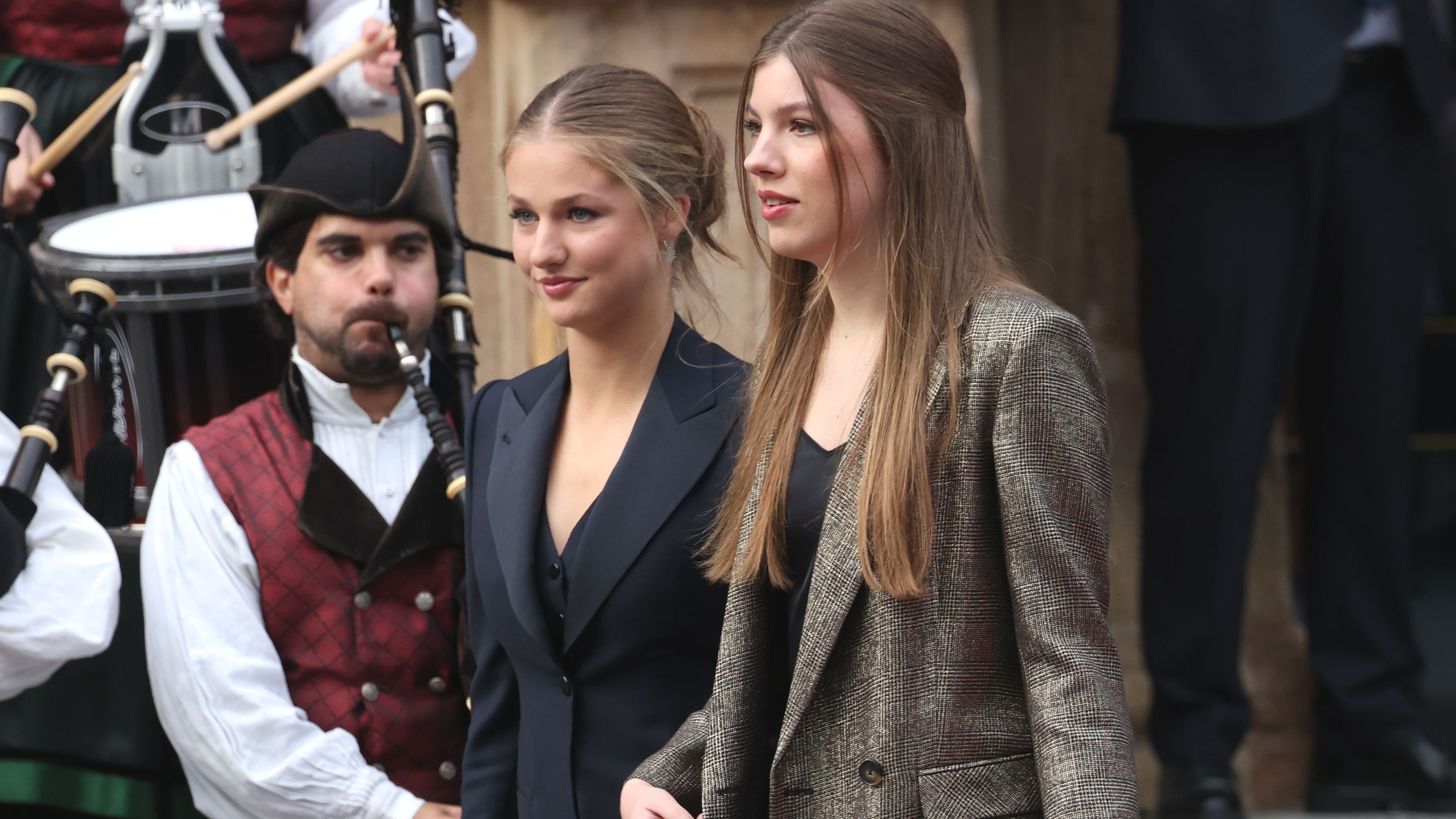 Leonor y Sofía, en los premios Princesa de Asturias