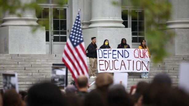 Protesta estudiantil en la Universidad de Harvard contra las presiones de Donald Trump