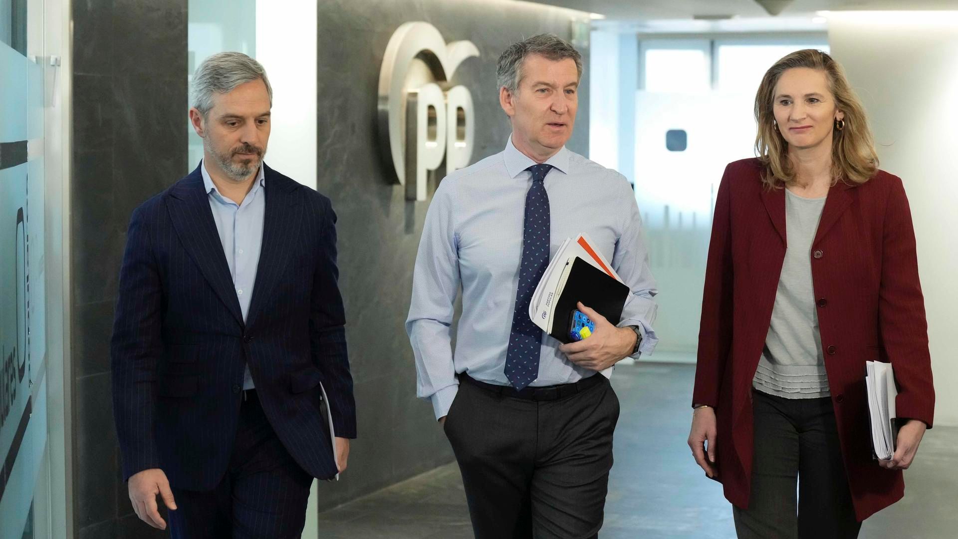 Feijóo convoca a las comunidades del PP y a los sectores afectados por los aranceles de Donald Trump