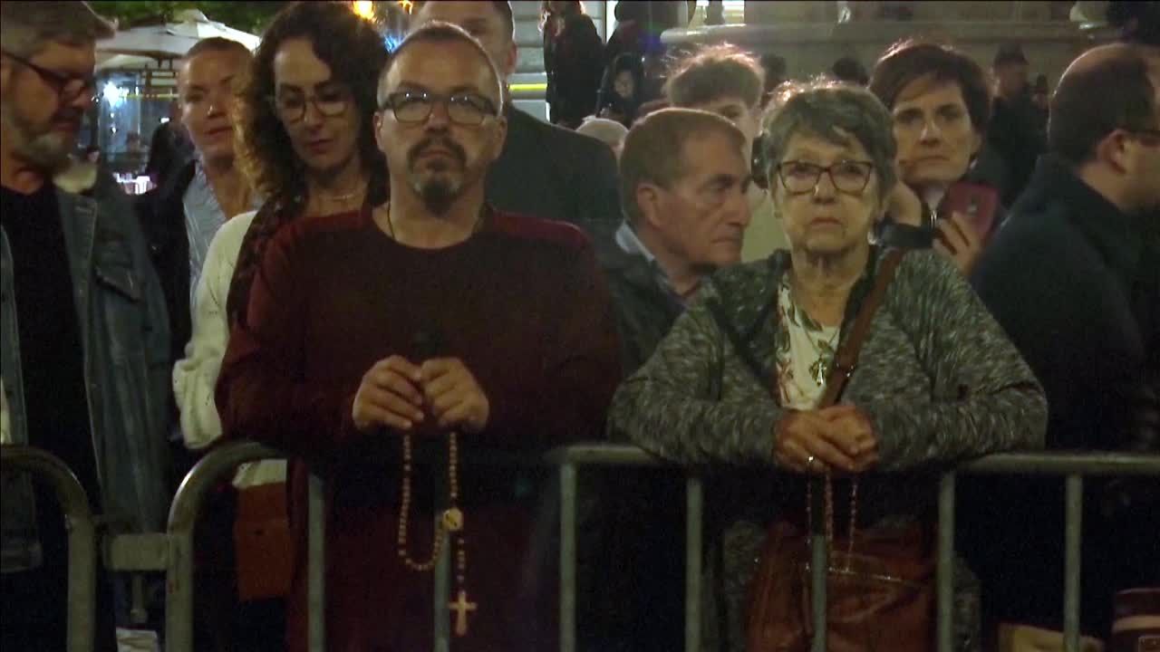 Noche de vigilia en Roma y en todo el mundo por la muerte del Papa Francisco
