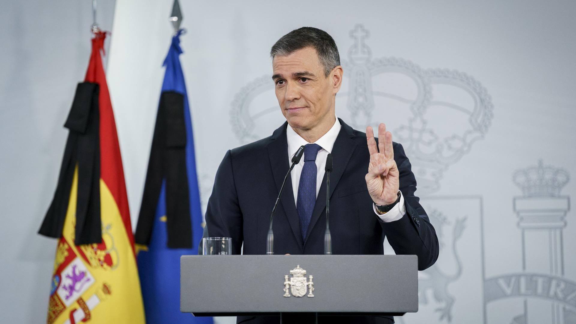 El presidente del Gobierno, Pedro Sánchez, comparece en el Palacio de la Moncloa, a 22 de abril de 2025, en Madrid (España).