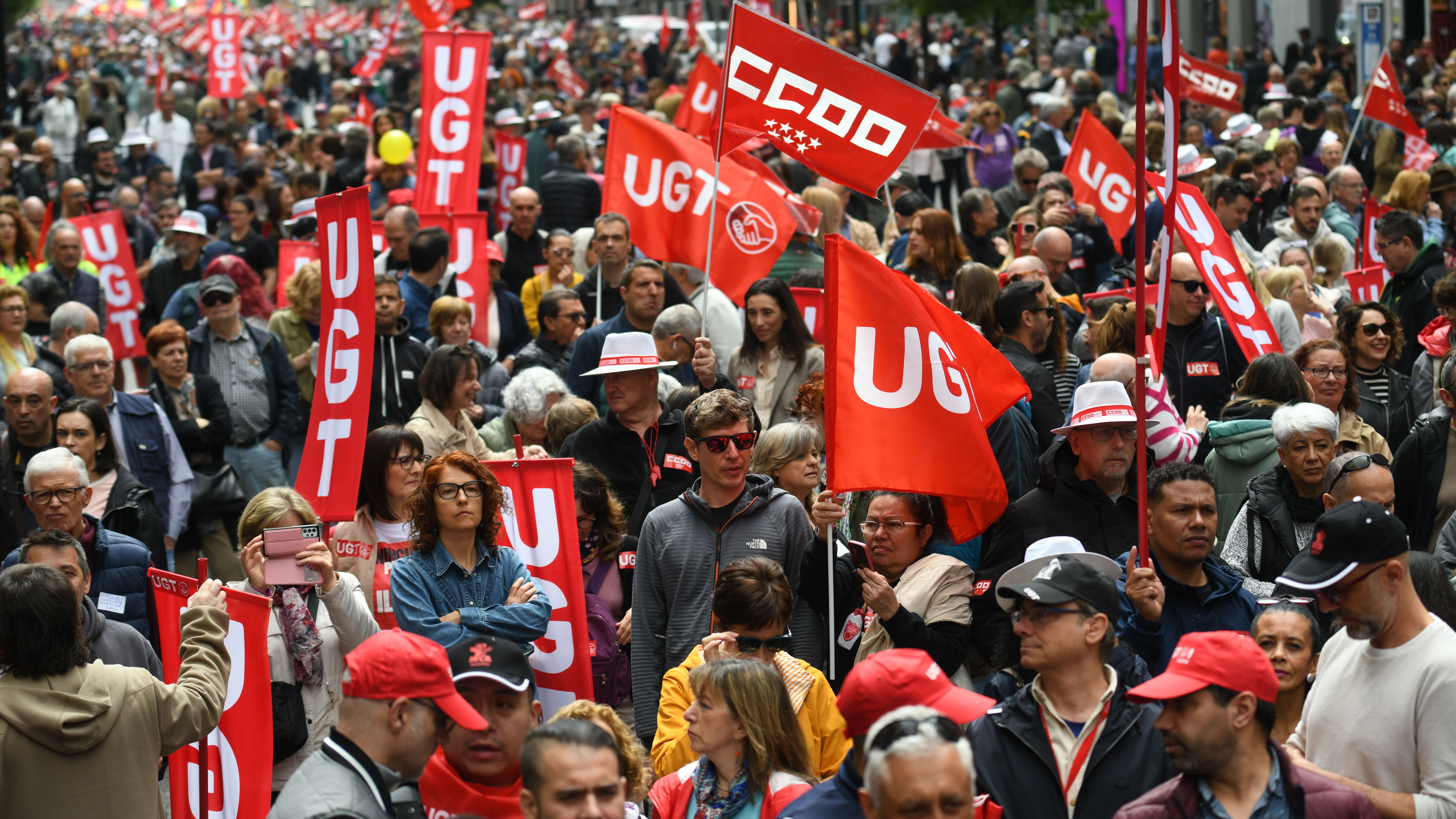 1 de mayo, Día de los Trabajadores: casi un centenar de manifestaciones recorren las ciudades exigiendo rebajar la jornada