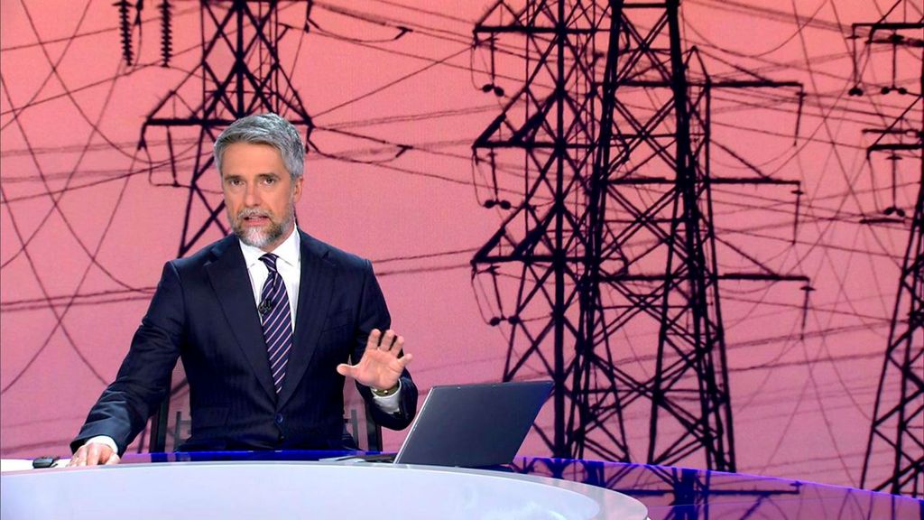 Con Carlos Franganillo Informativos Telecinco 2025 Noche 01/05/2025