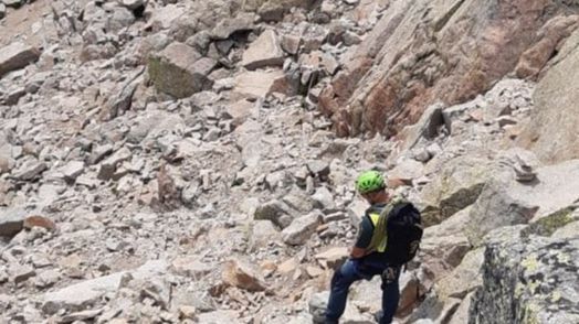 Rescatan en la Sierra de Gredos a un senderista estadounidense desorientado y con hipotermia