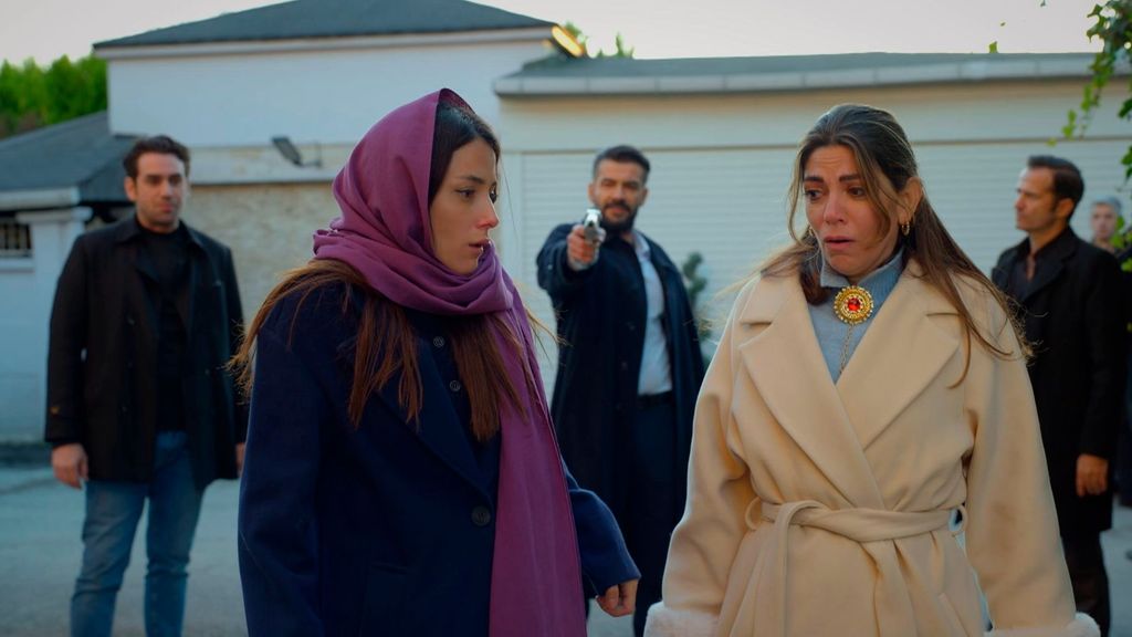 Por fin nos conocemos Trapos sucios Temporada 1 Capítulo 41