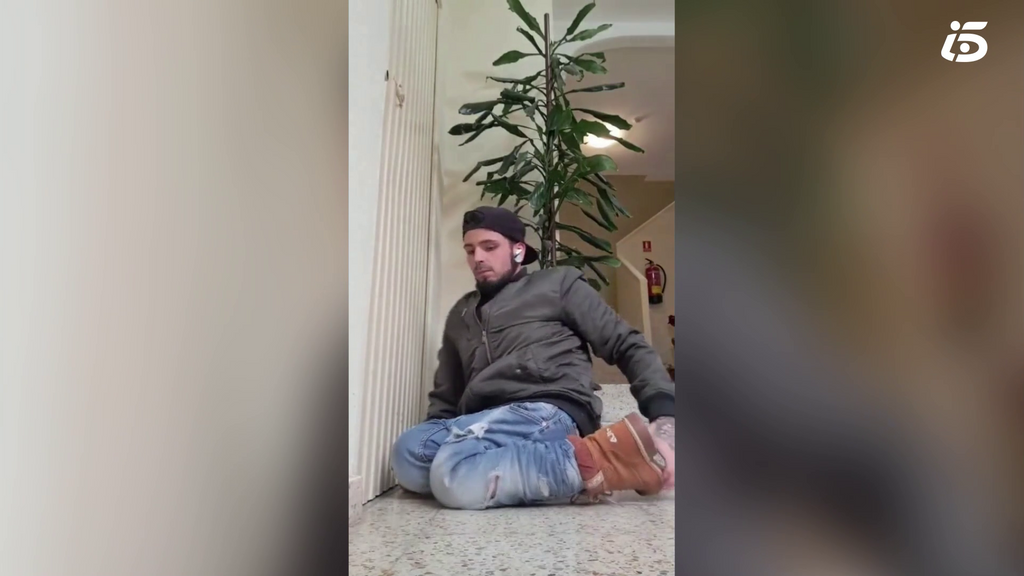 El difícil acceso de Mario Becerra a su casa en silla de ruedas