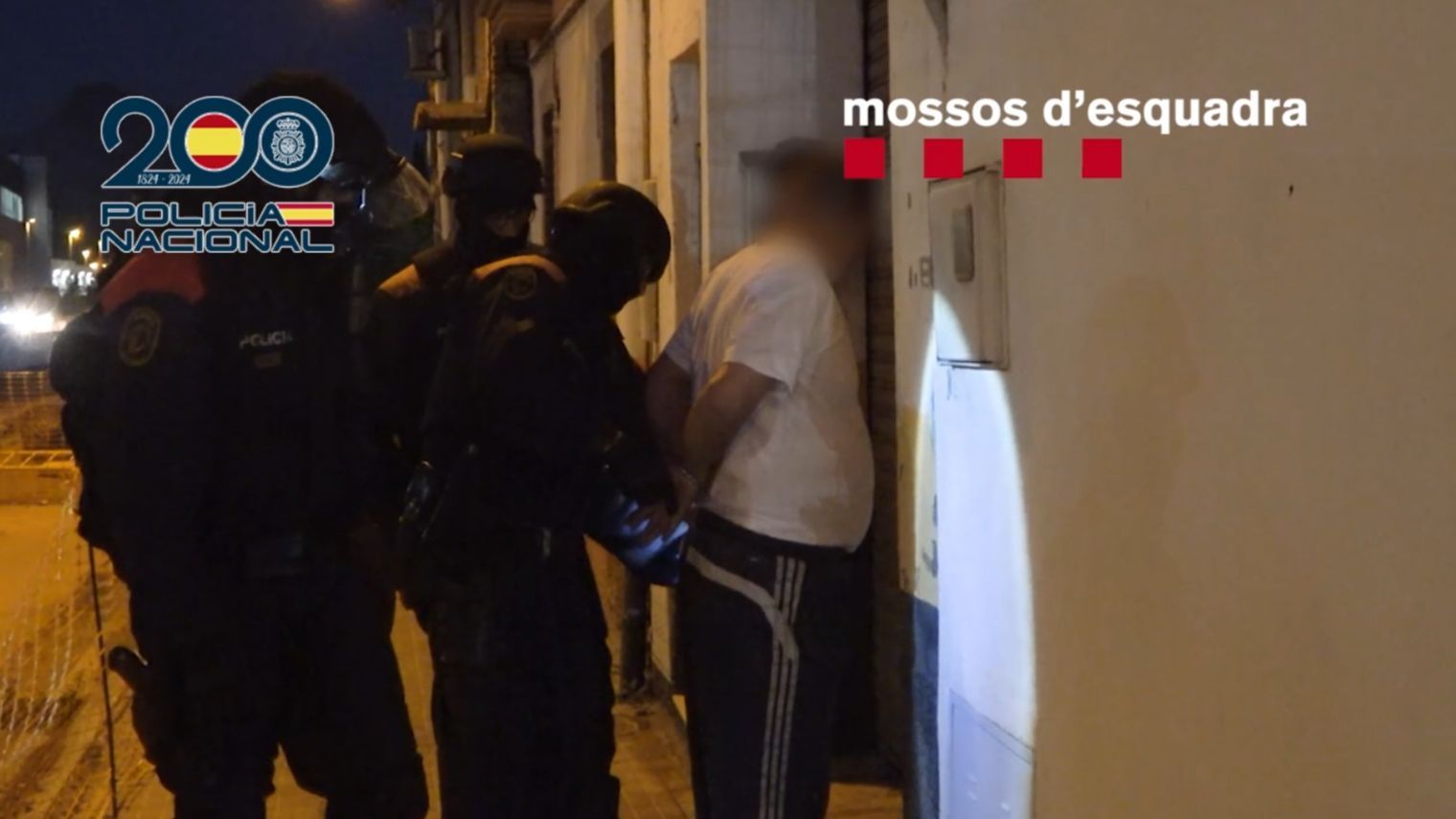 Uno de los detenidos tras la operación policial en Barcelona