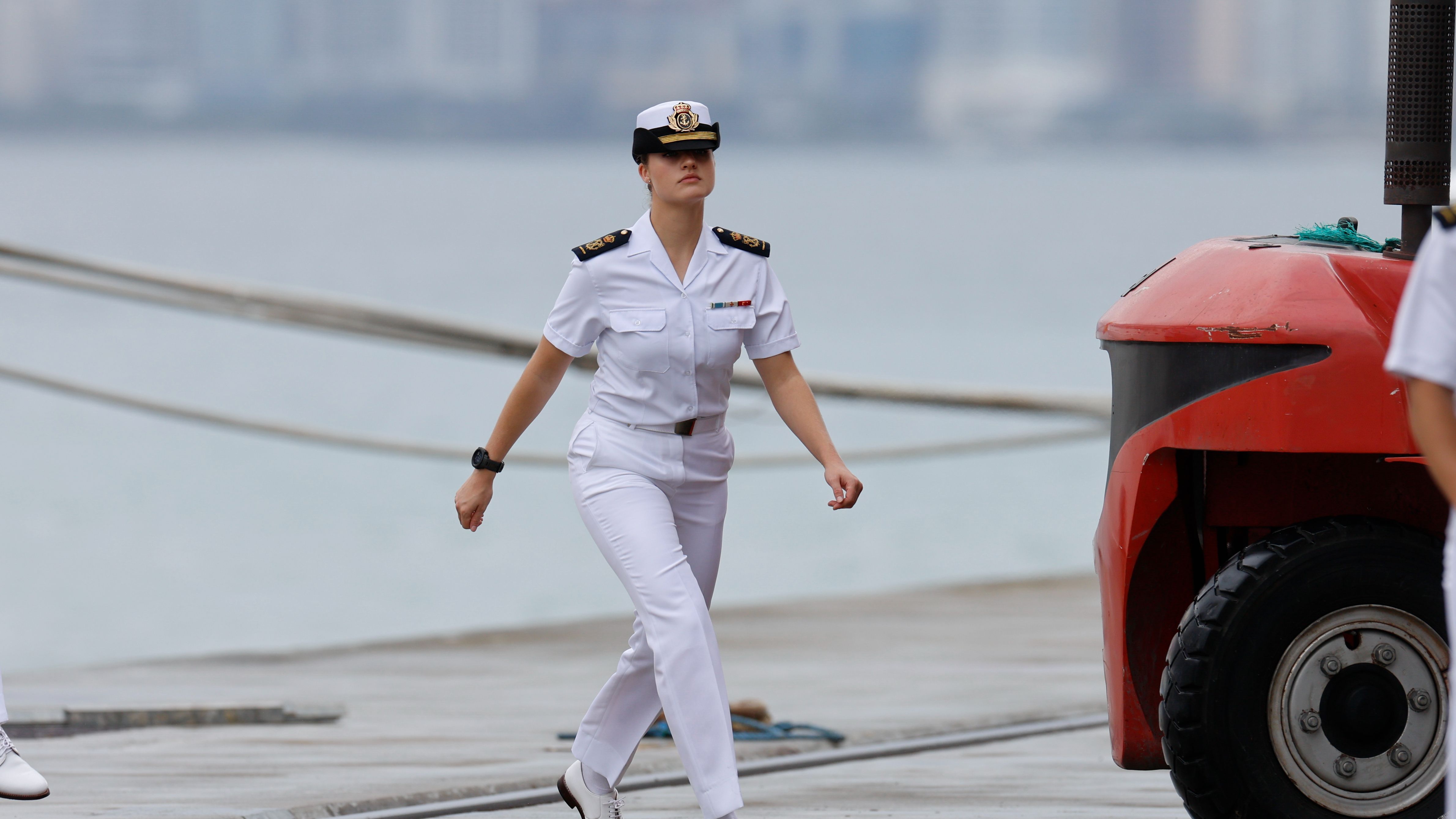 La princesa Leonor en una escala del buque Elcano en Panamá