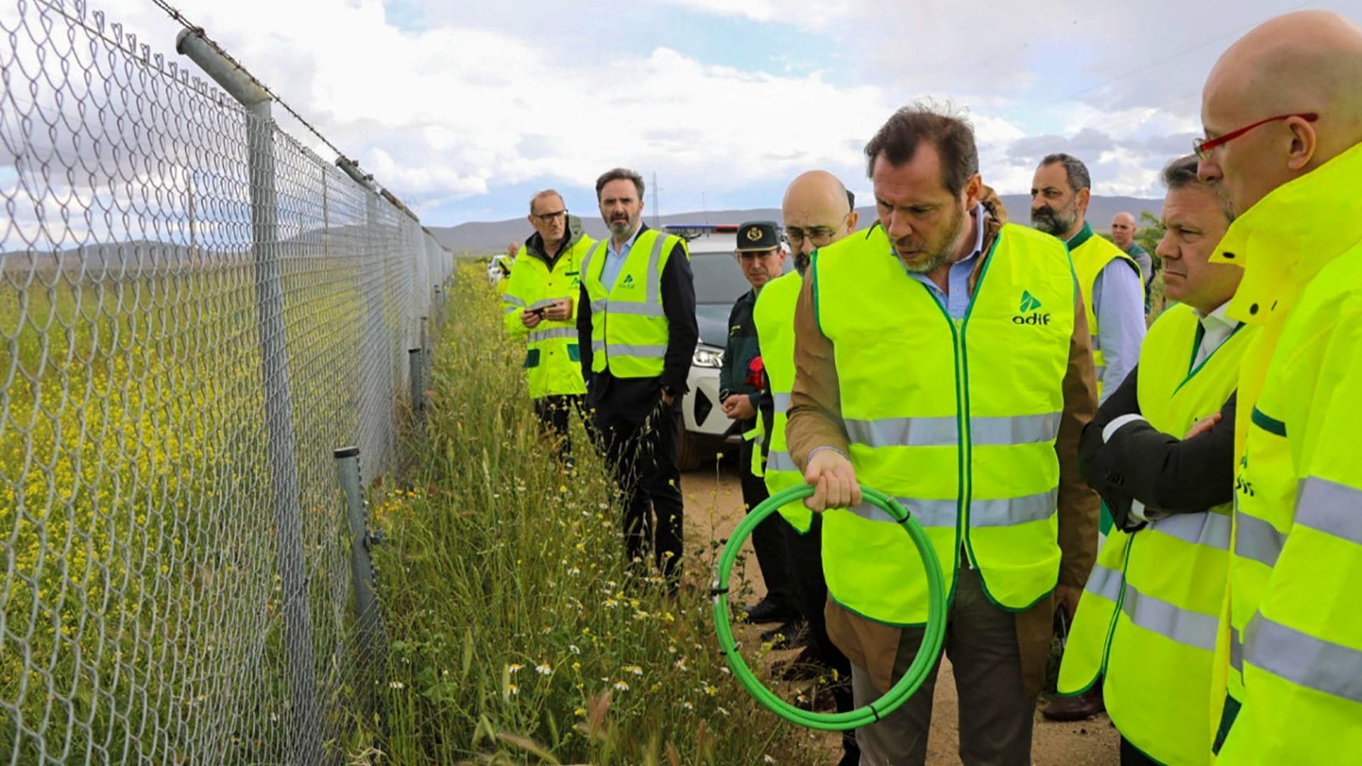 El ministro de Transportes y Movilidad Sostenible, Óscar Puente, se ha desplazado esta tarde a Manzaneque (Toledo)