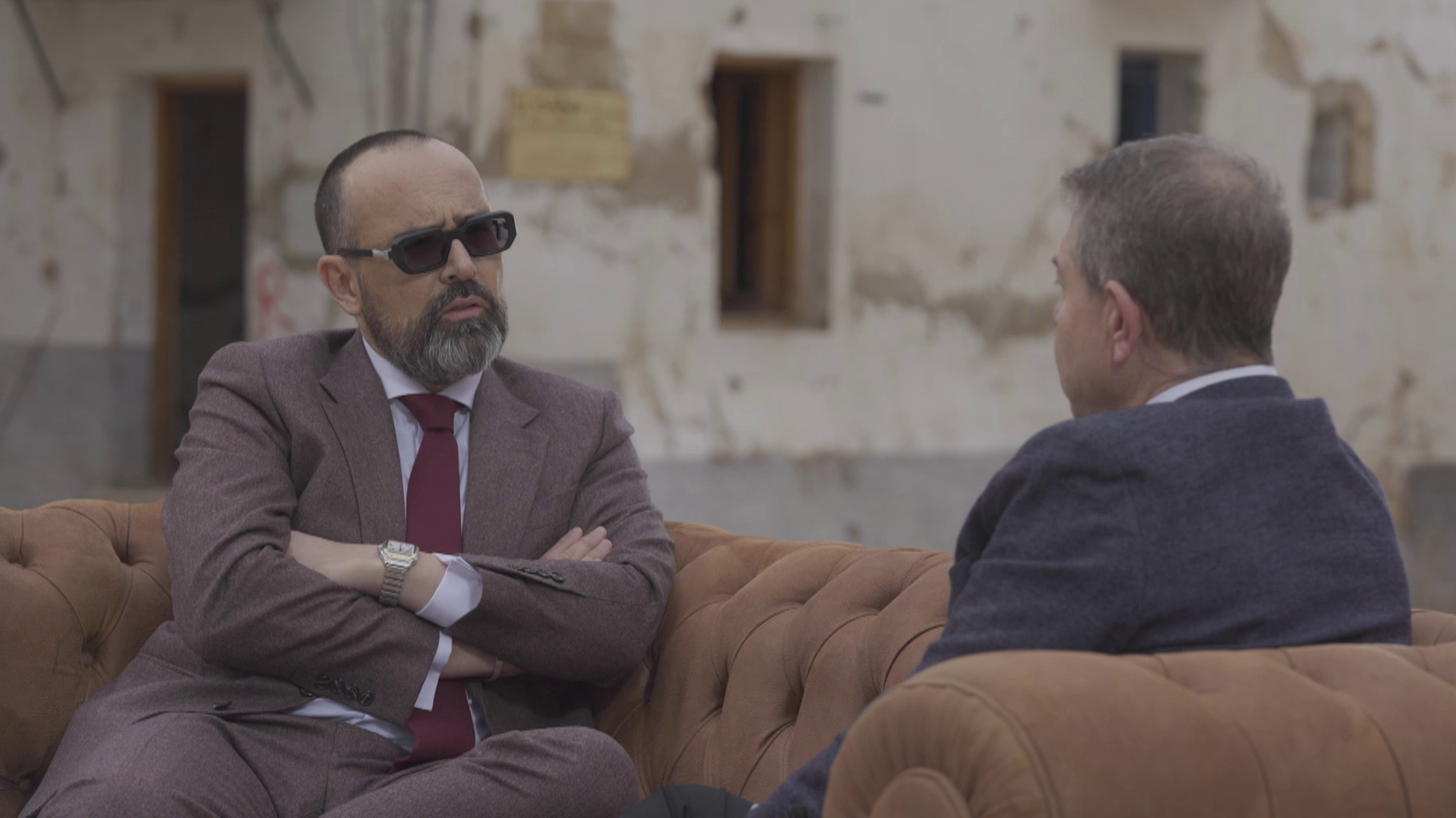 El motivo por el que Risto Mejide se ha sentado por primera vez al lado contrario del sofá en su entrevista a Emiliano García-Page: "¡No me digas, no sabía esto!"