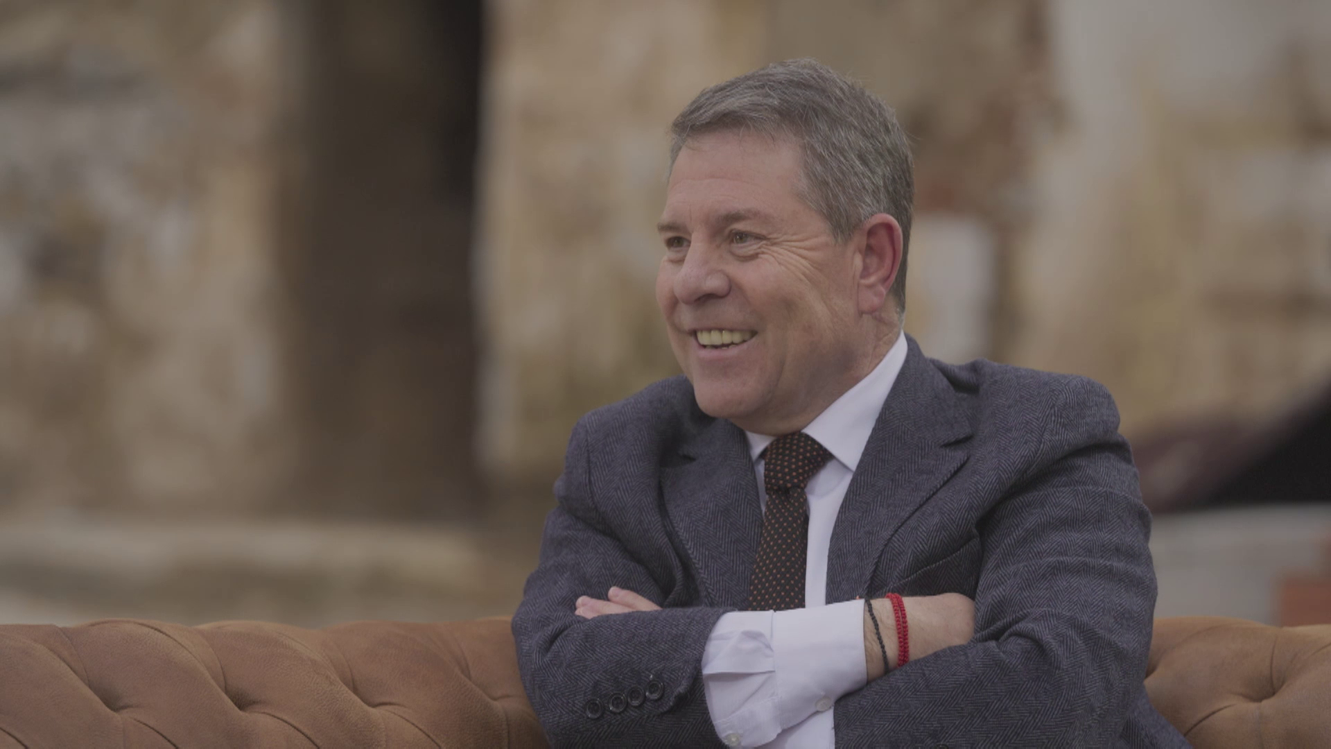 Emiliano García-Page responde a la gran pregunta en 'Viajando con Chester': ¿Se presentaría a la secretaría general del PSOE? Emiliano García-Page responde a la gran pregunta en 'Viajando con Chester': ¿Se presentaría a la secretaría general del PSOE?