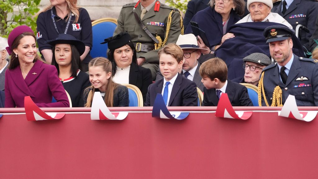 Los príncipes de Gales con sus hijos este 5 de mayo.