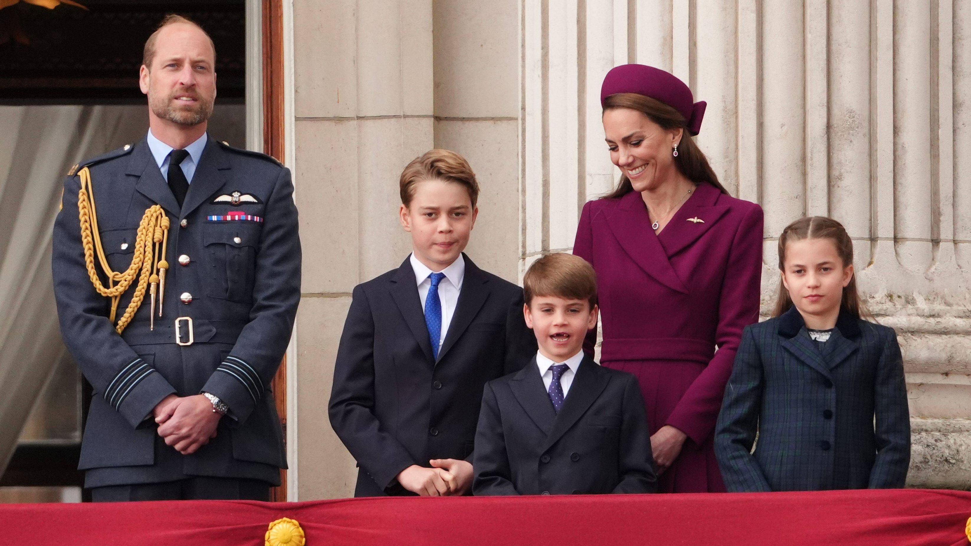 Los príncipes de Gales y sus hijos.
