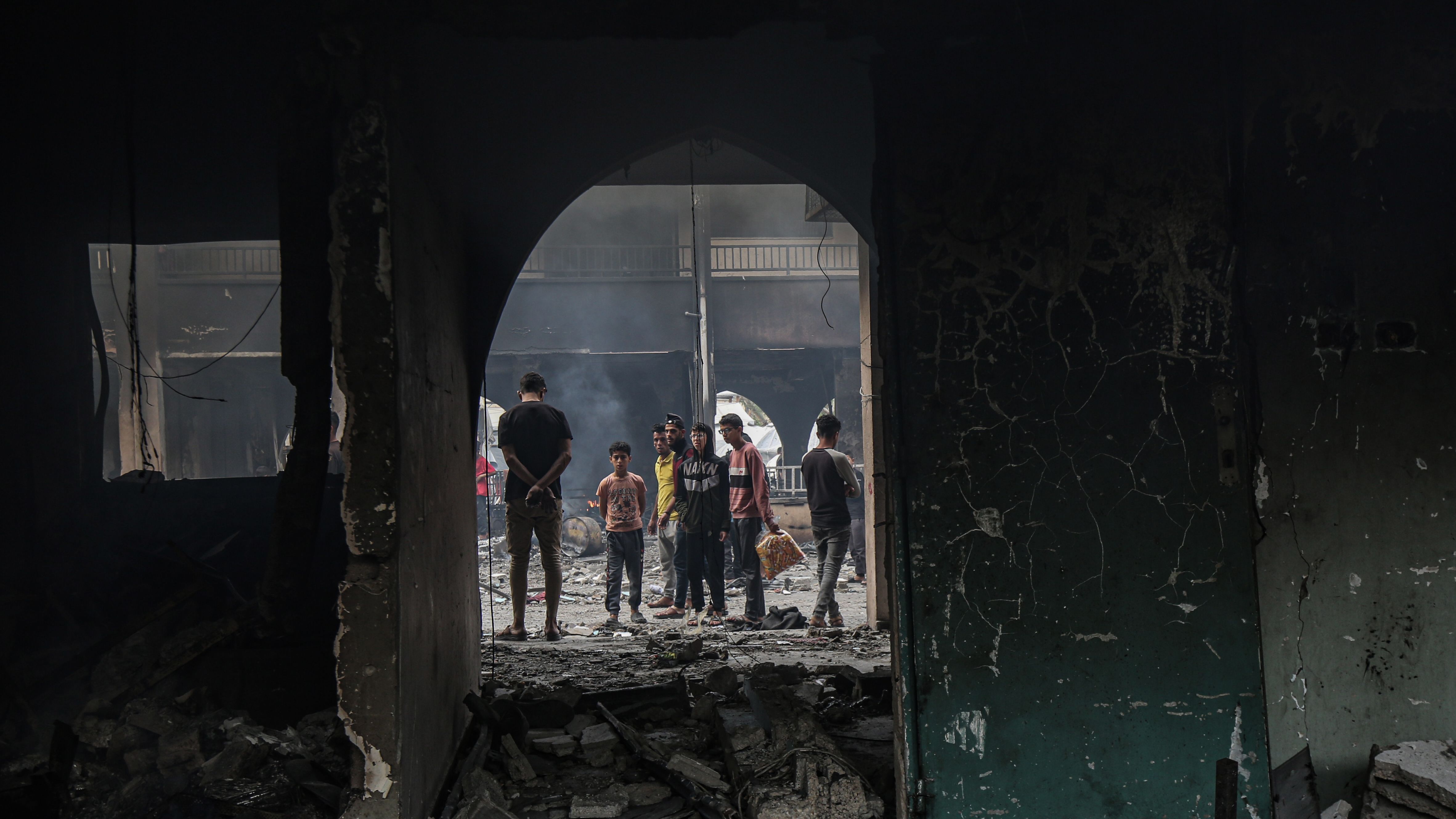 Al menos 20 personas muertas por un bombardeo israelí contra una escuela con desplazados en Gaza