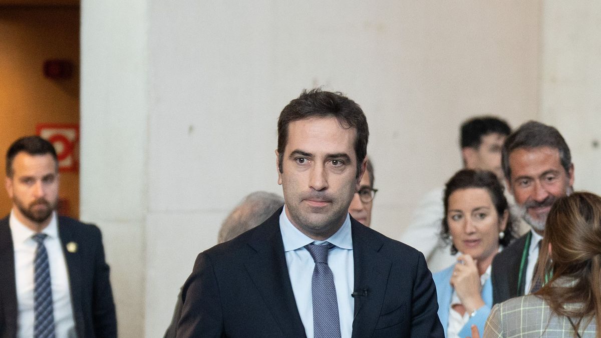 Carlos Cuerpo explica que la consulta del Ministerio sobre BBVA-Sabadell  no trata sobre si se producirá o no dicha operación