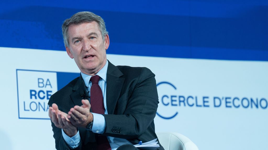 El líder del Partido Popular participa en el Cercle d'Economía