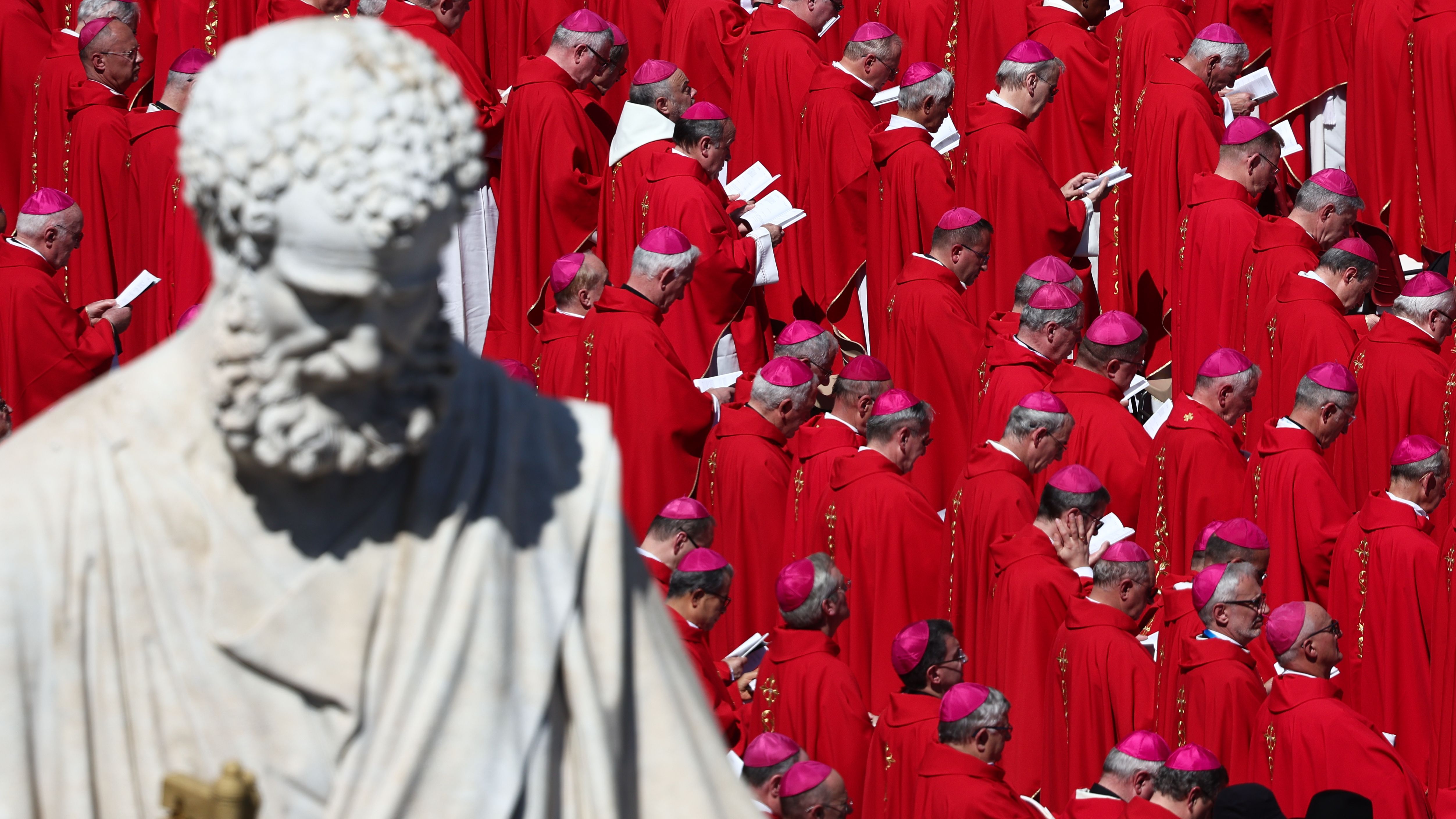 Los cardenales durante el funeral de papa Francisco