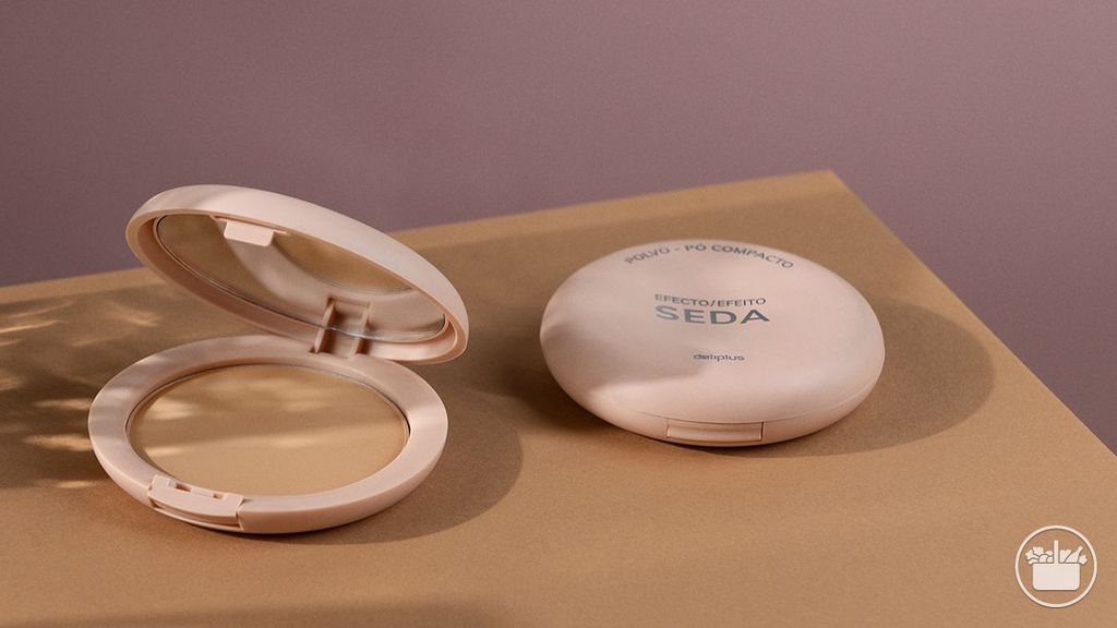 Polvo compacto perfeccionador efecto seda Deliplus