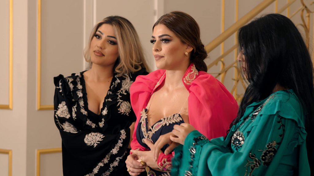 El pánico de La Rebe al comenzar a grabar el videoclip con sus hermanas: "Voy a quedarme sin dientes"