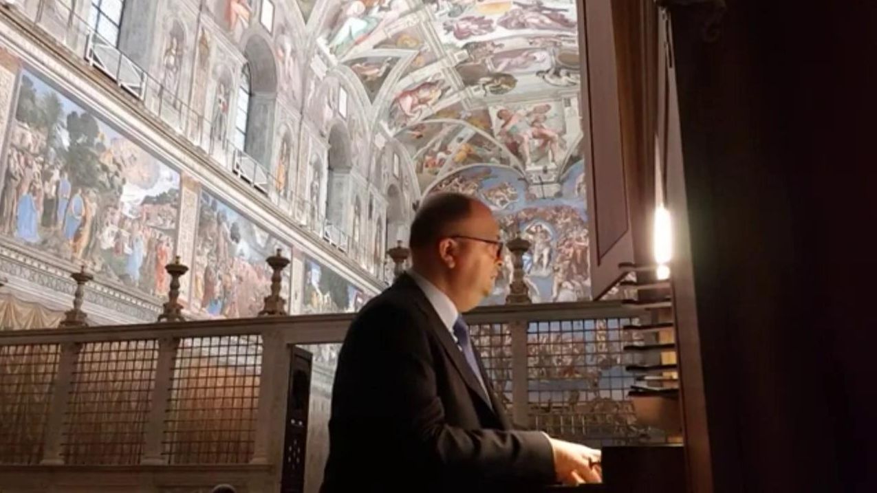 Josép Sole, el organista español encargado de dar música al Cónclave