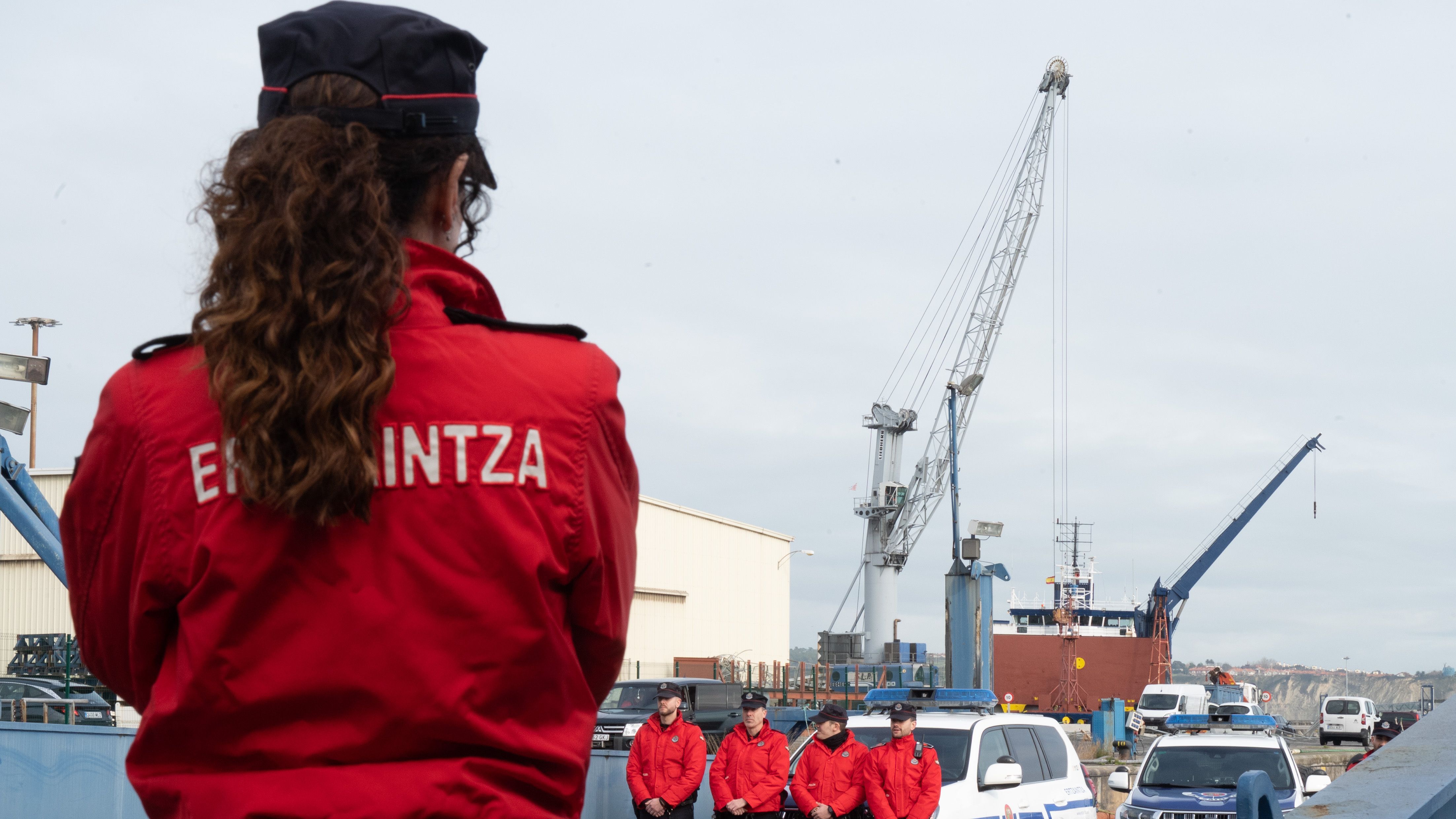 Una agente de la Ertzaintza