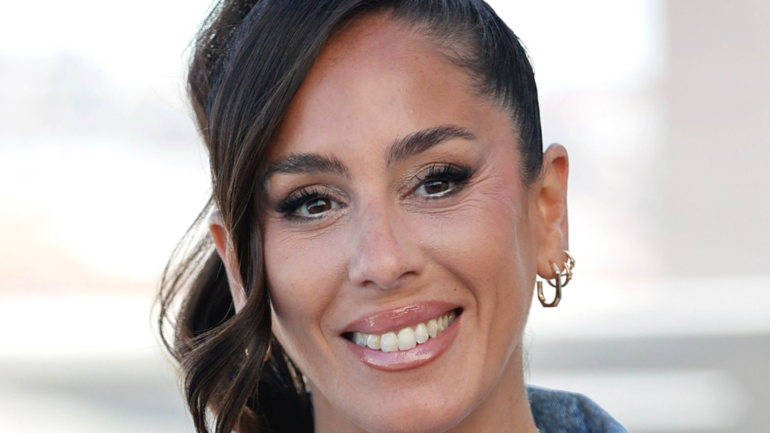 Anabel Pantoja, emocionada con el primer baño de su hija Alma en la piscina