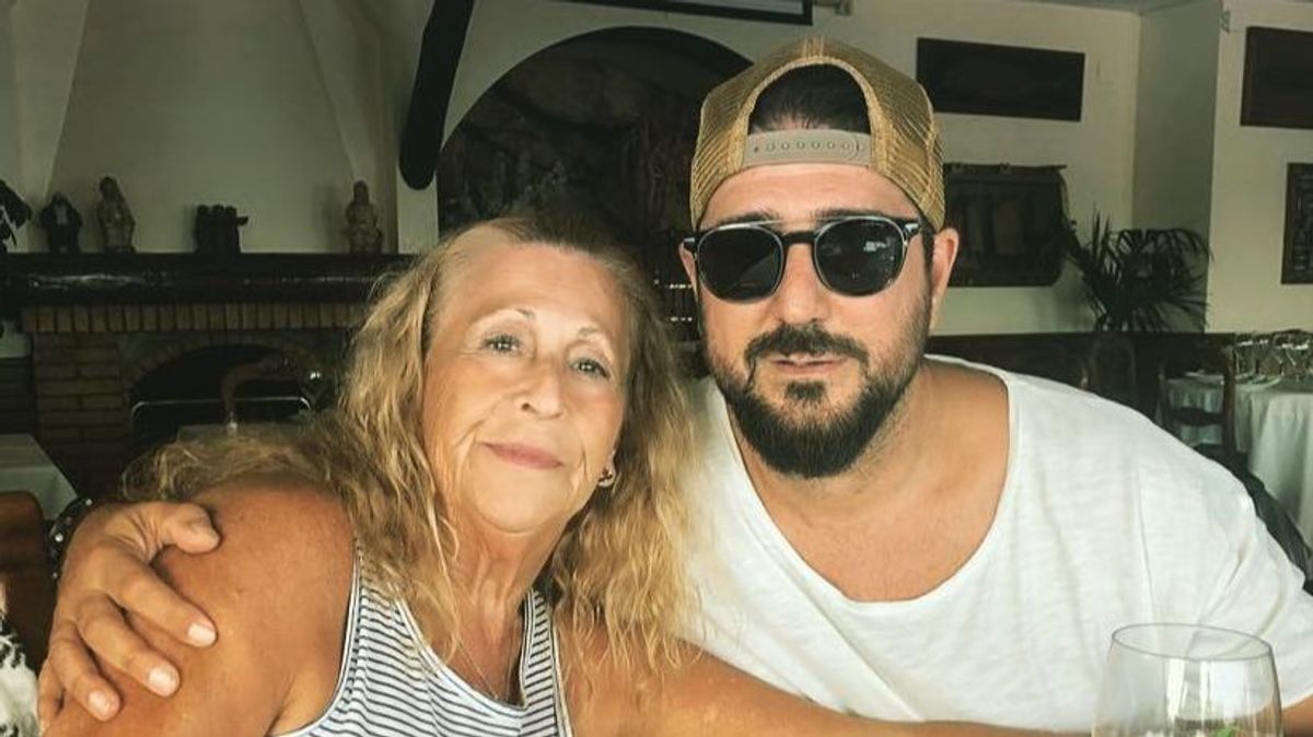 Antonio Orozco y su madre, Carmen
