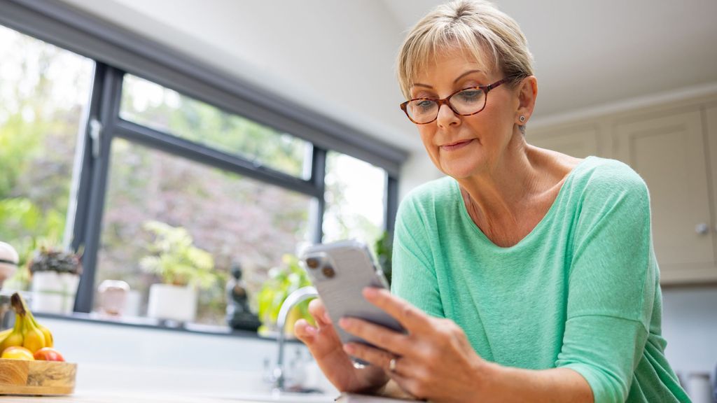 Con la edad, casi nadie se libra de sufrir presbicia en algún momento de su vida.